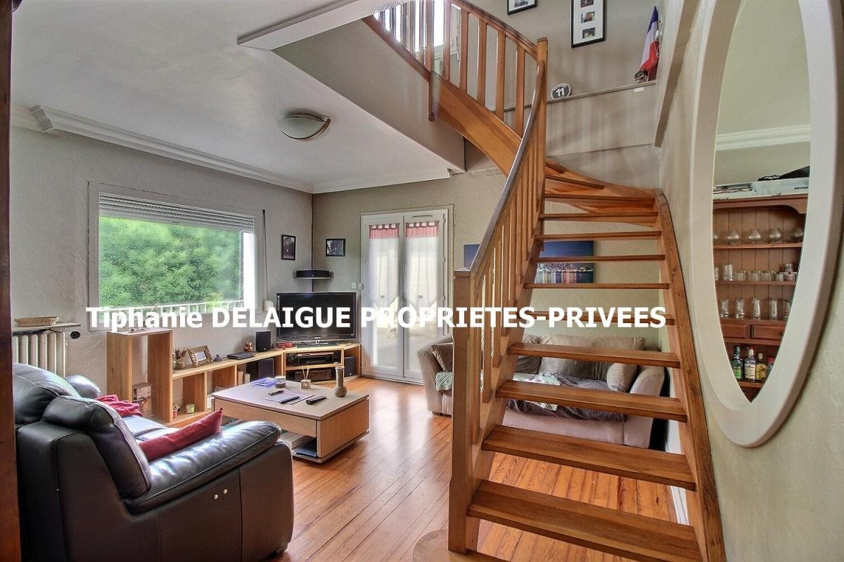 Maison à vendre, 145m², Le Chambon-Feugerolles
