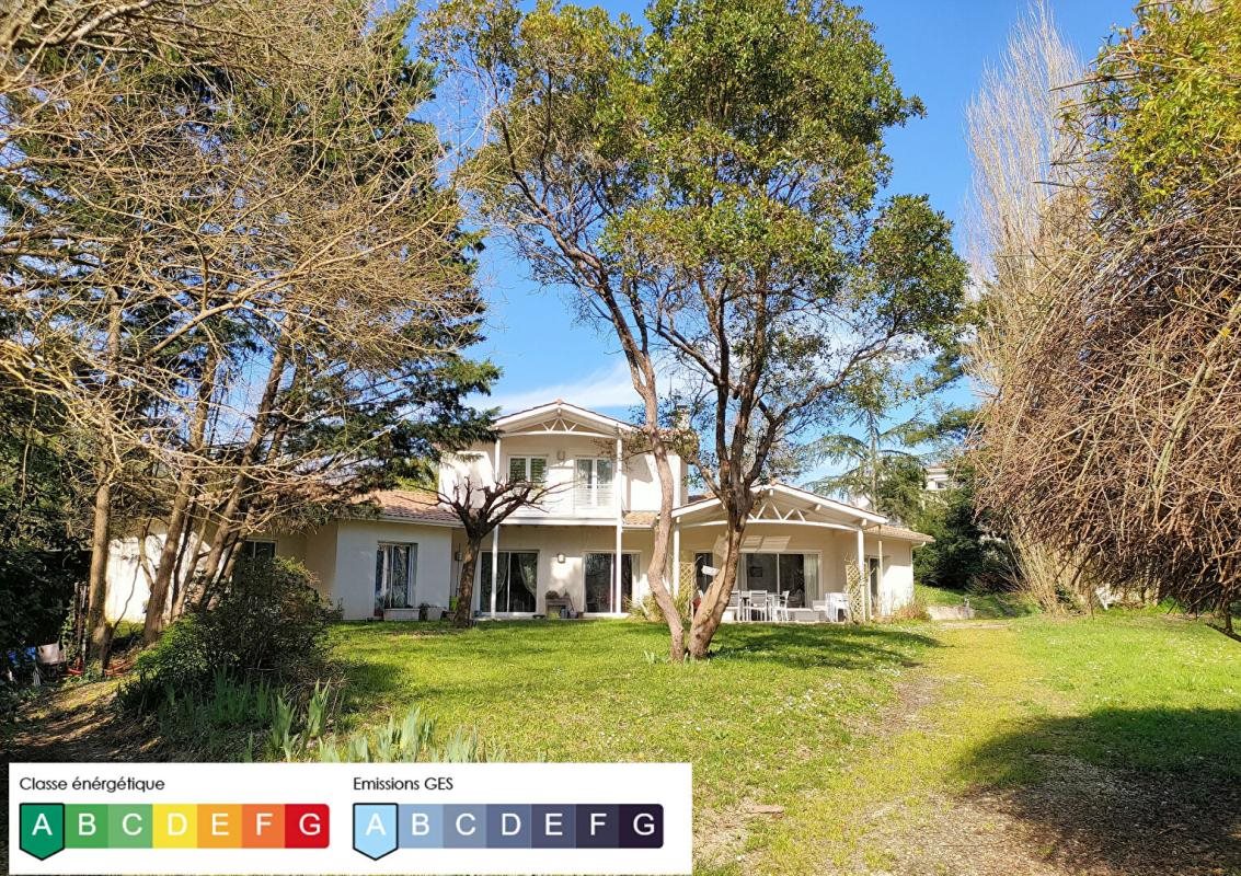 Maison à vendre, 240m², Sainte-Eulalie