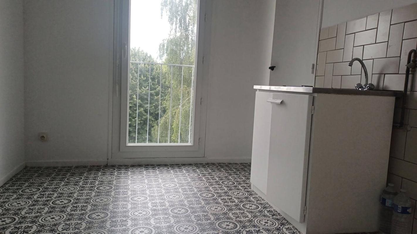 Appartement à louer, 58m², Noyon