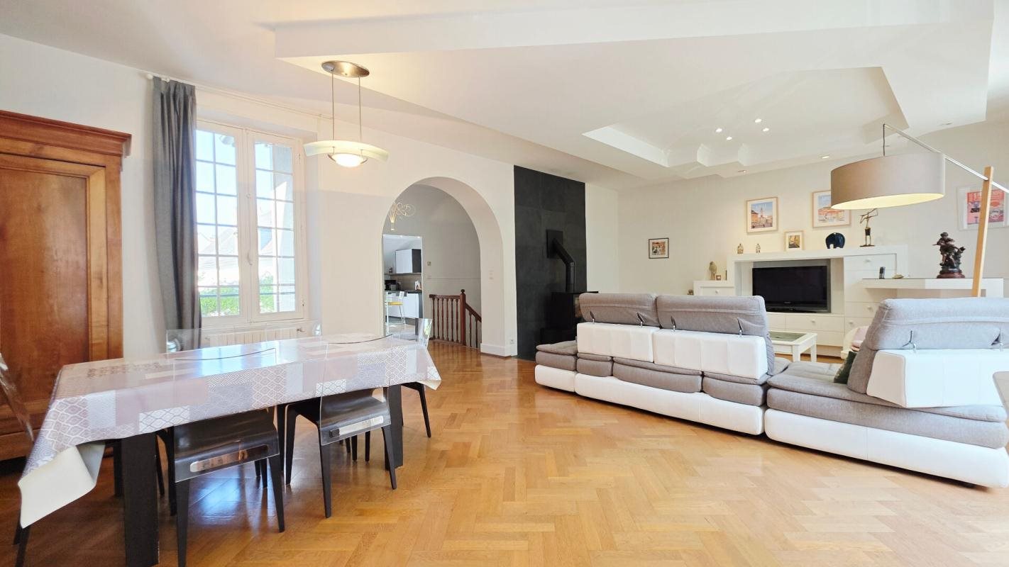Maison à vendre, 191m², Bourges