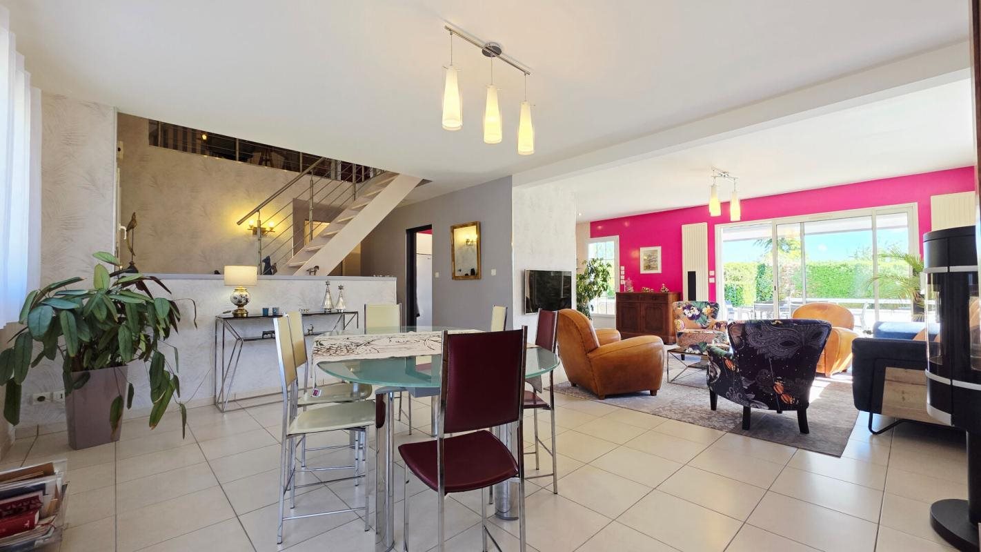 Maison à vendre, 201m², Saint-Doulchard
