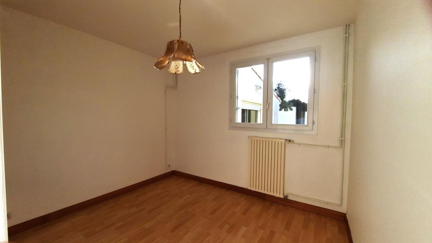 Maison à louer, 84m², Saintes