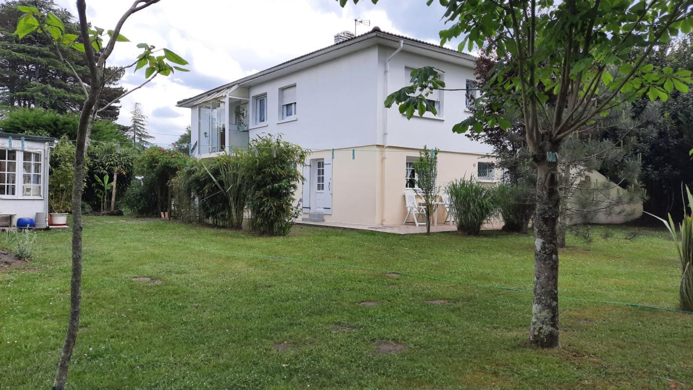 Maison à vendre, 254m², Montendre