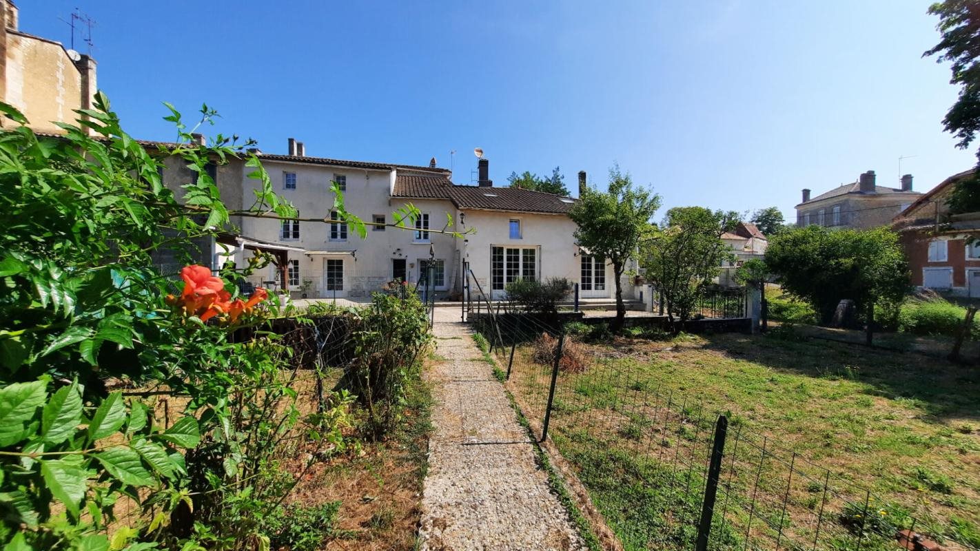 Maison à vendre, 169m², Nieul-le-Virouil