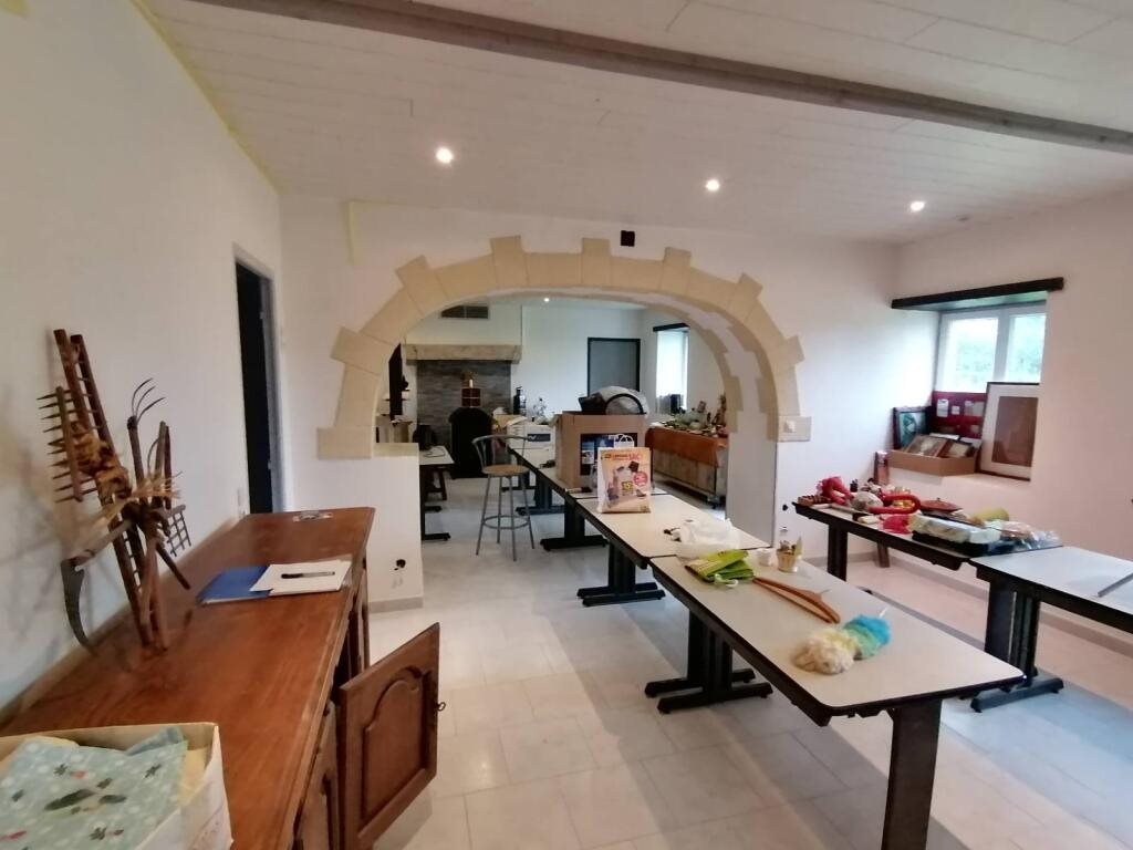 Maison à vendre, 430m², Neauphe-sous-Essai