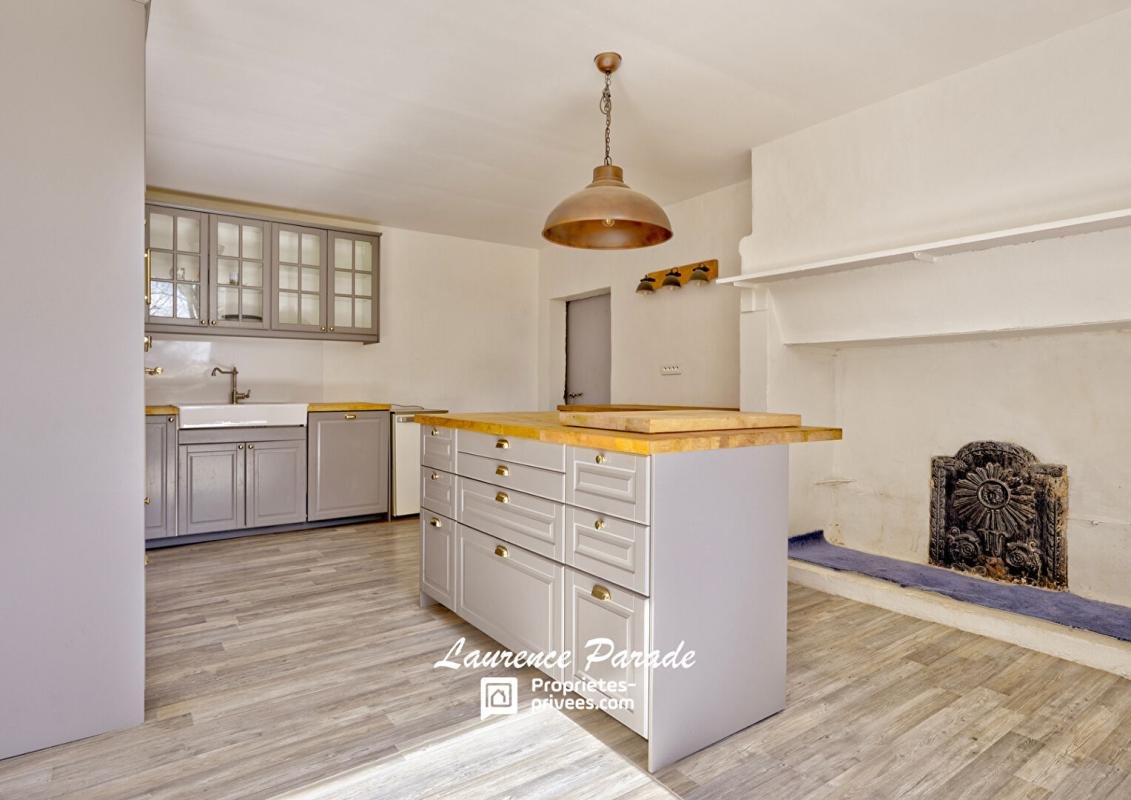 Maison à vendre, 347m², Saint-Martial-d'Artenset