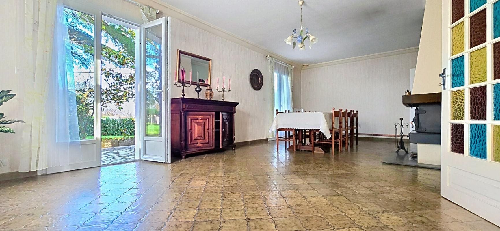 Maison à vendre, 110m², Montpon-Ménestérol