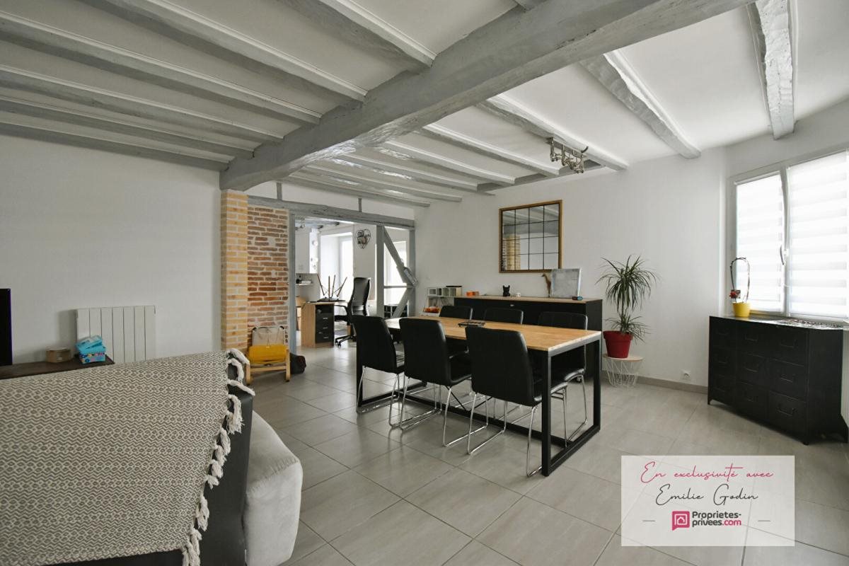 Maison à vendre, 107m², Yzernay