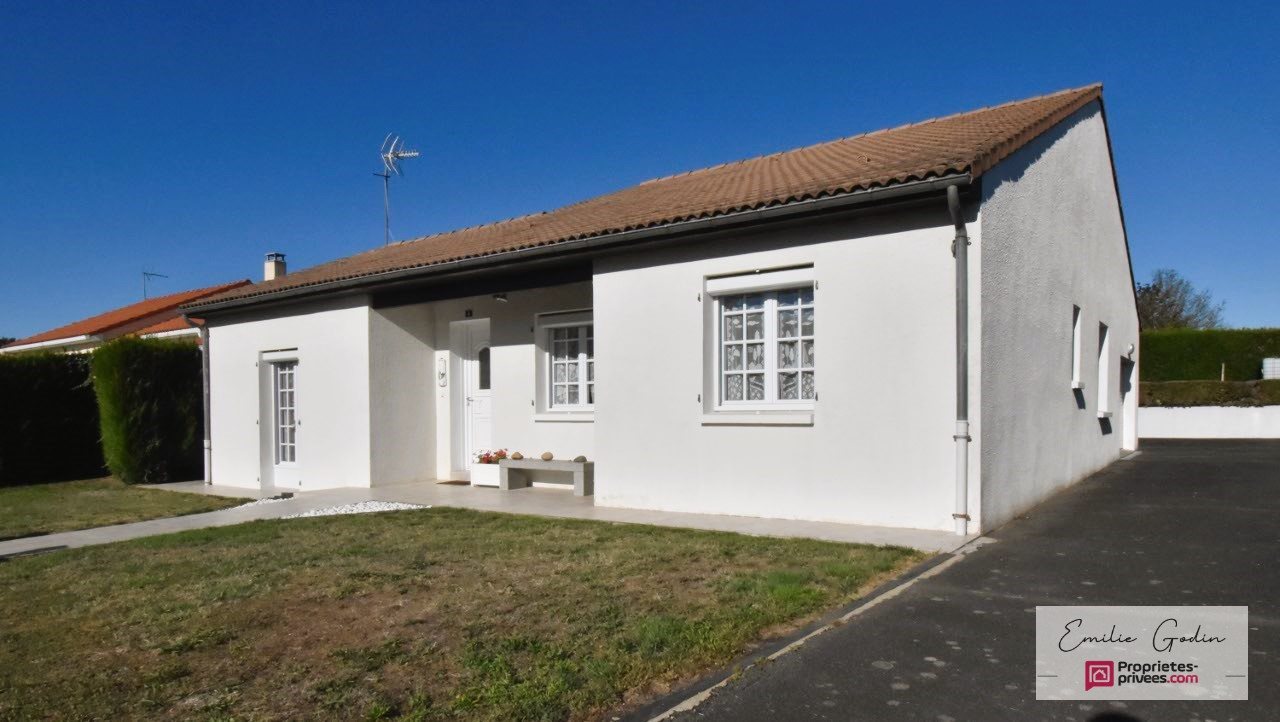 Maison à vendre, 105m², Saint-Pierre-des-Échaubrognes