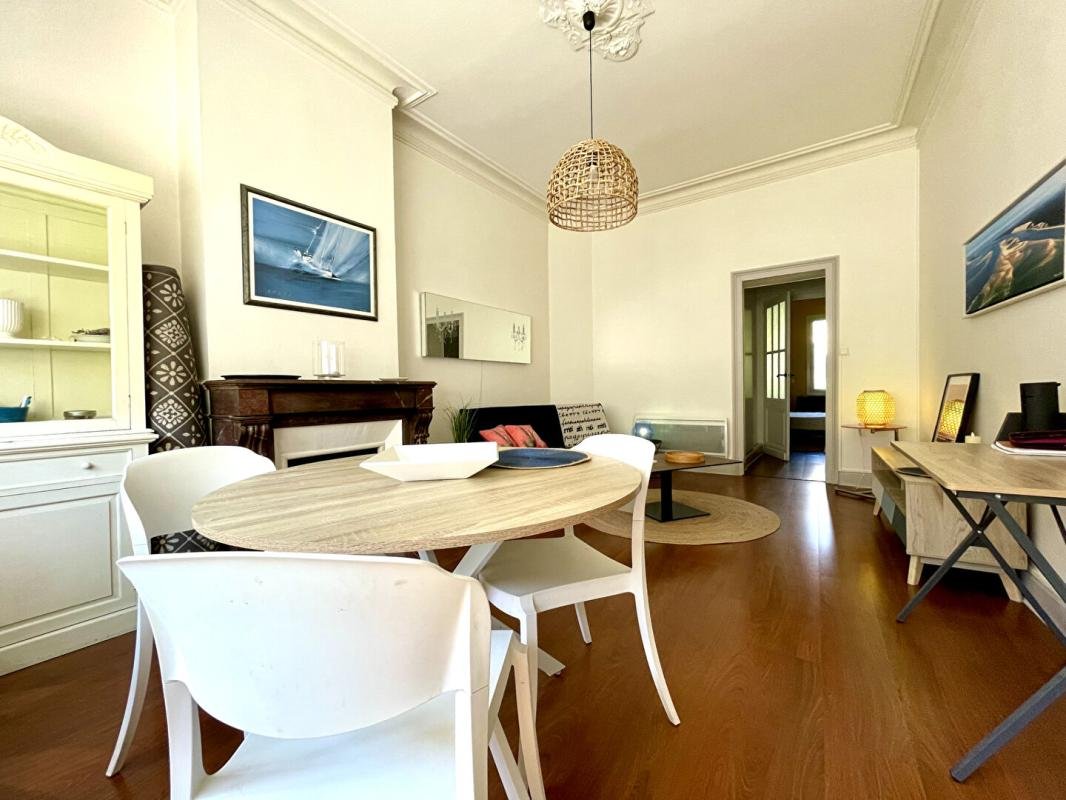 Appartement à vendre, 55m², Bordeaux