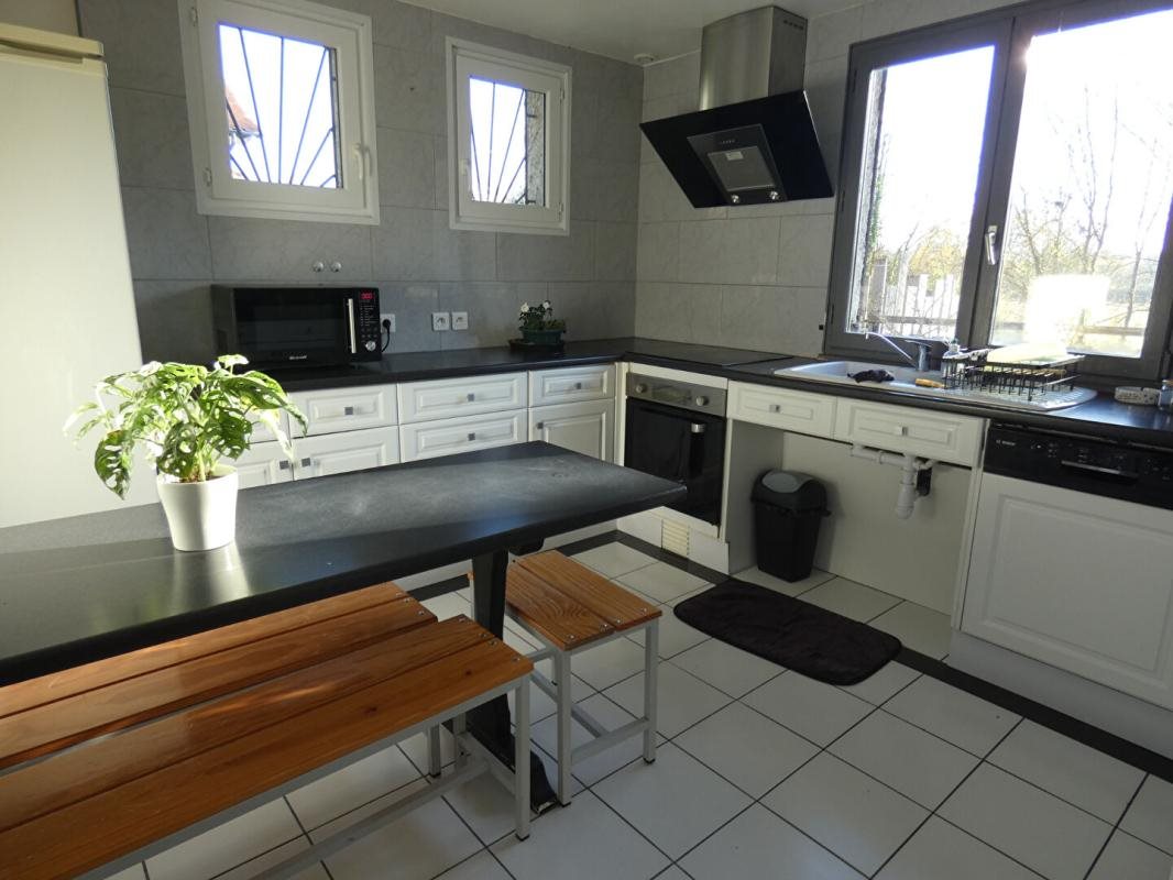 Maison à vendre, 177m², Ivry-la-Bataille
