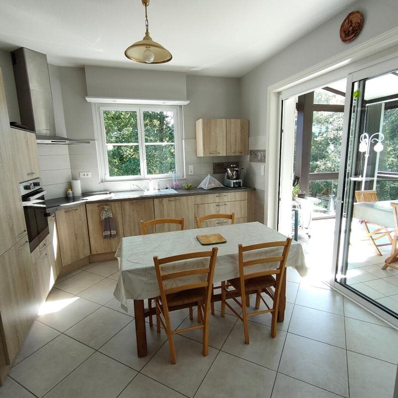 Maison à vendre, 177m², Mortagne-sur-Sèvre