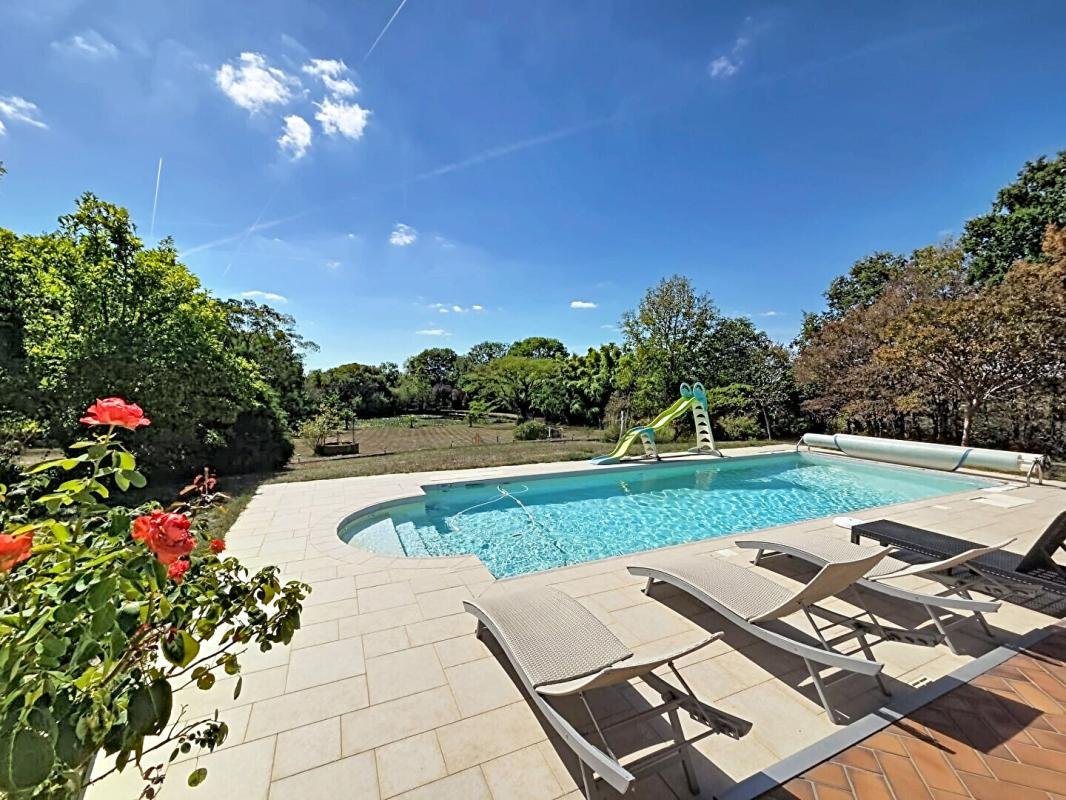 Maison à vendre, 204m², Mortagne-sur-Sèvre