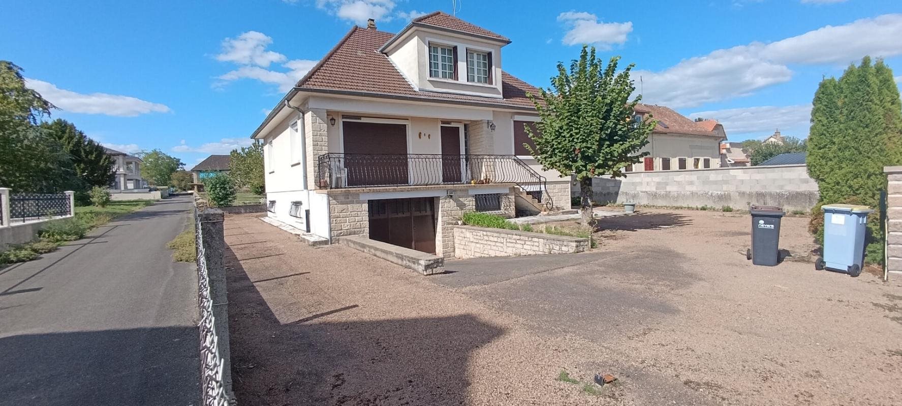 Maison à vendre, 110m², Coulanges-lès-Nevers