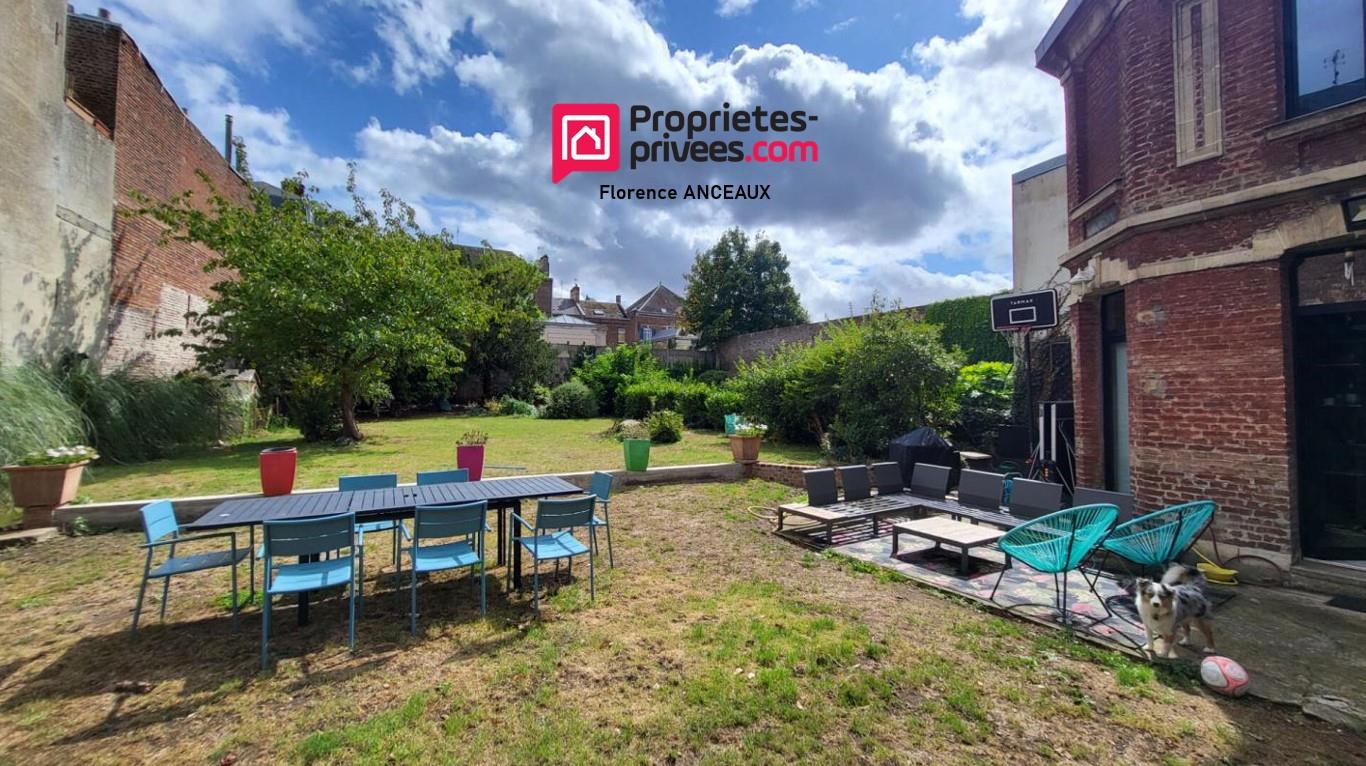 Maison à vendre, 326m², Saint-Quentin