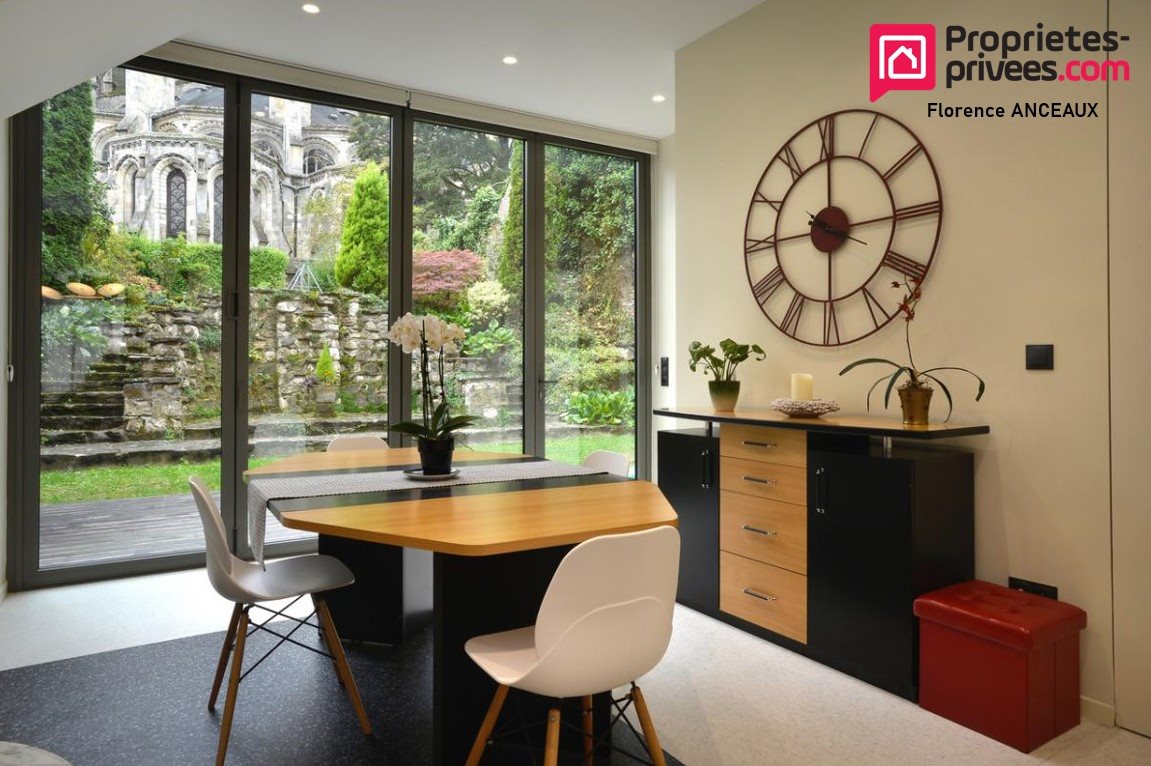 Maison à vendre, 366m², Saint-Quentin