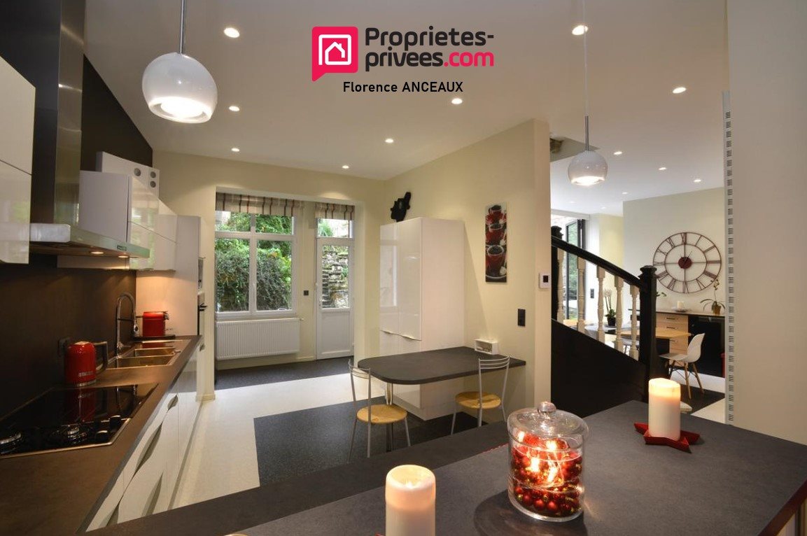 Maison à vendre, 366m², Saint-Quentin