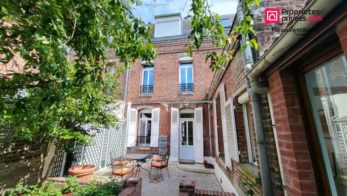 Maison à vendre, 236m², Saint-Quentin