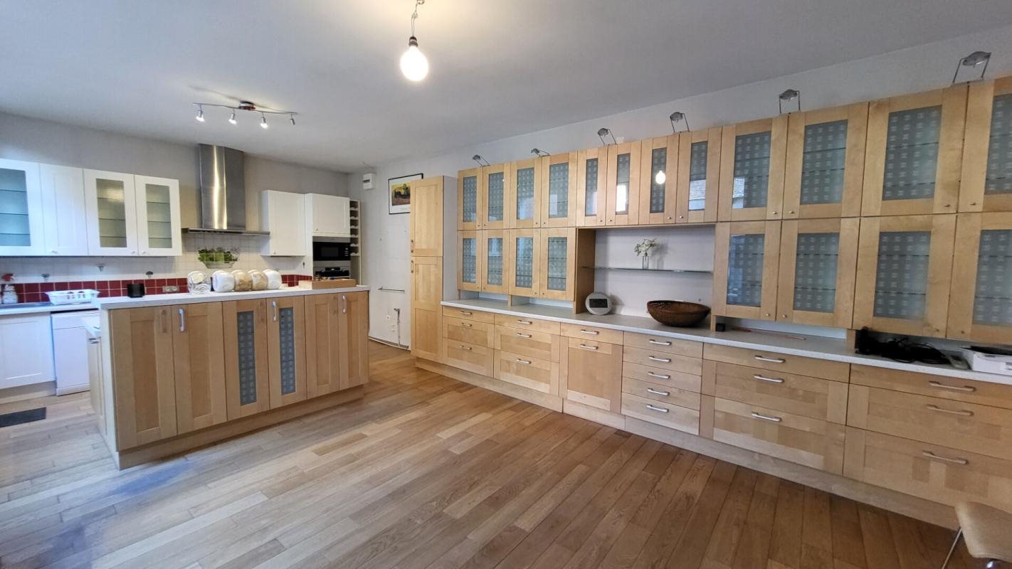 Maison à vendre, 257m², Saint-Quentin
