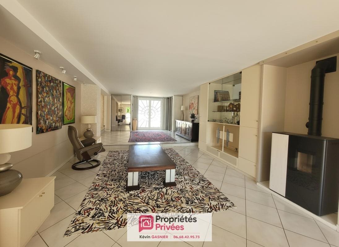 Maison à vendre, 204m², Gond-Pontouvre