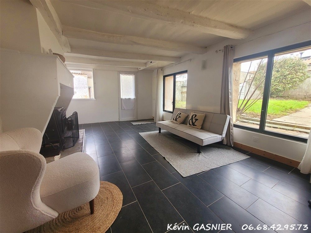 Maison à vendre, 115m², Saint-Coutant-le-Grand