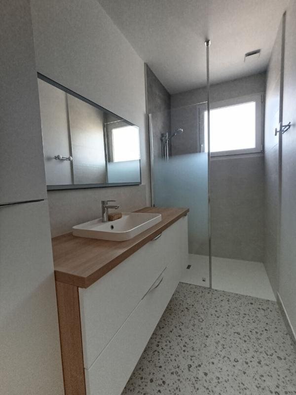 Maison à louer, 97m², Le Sourn