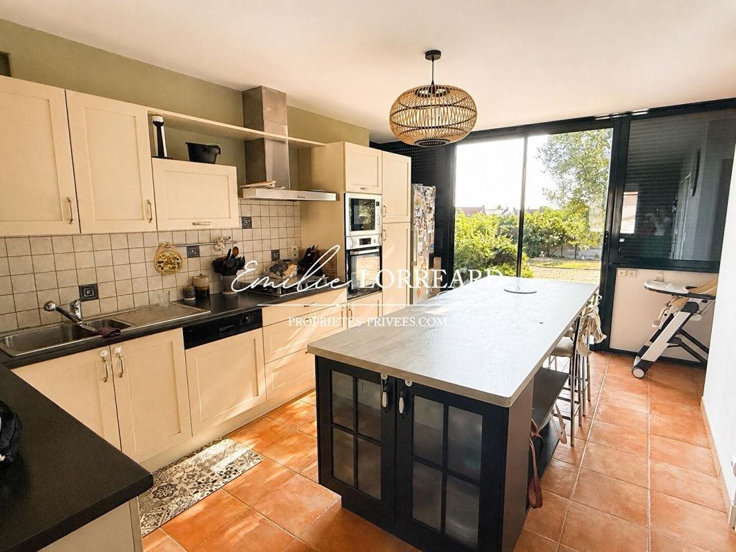 Maison à vendre, 146m², La Suze-sur-Sarthe