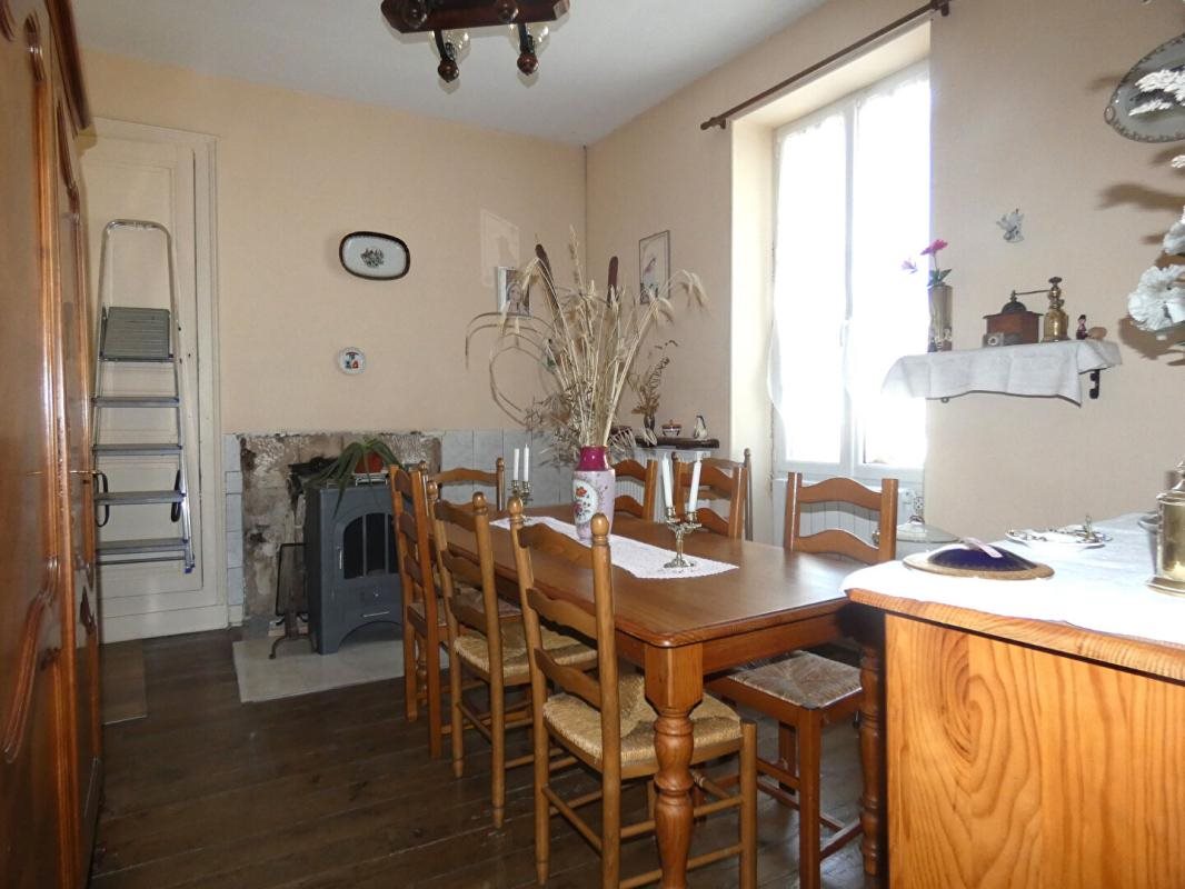 Maison à vendre, 76m², Hautefort