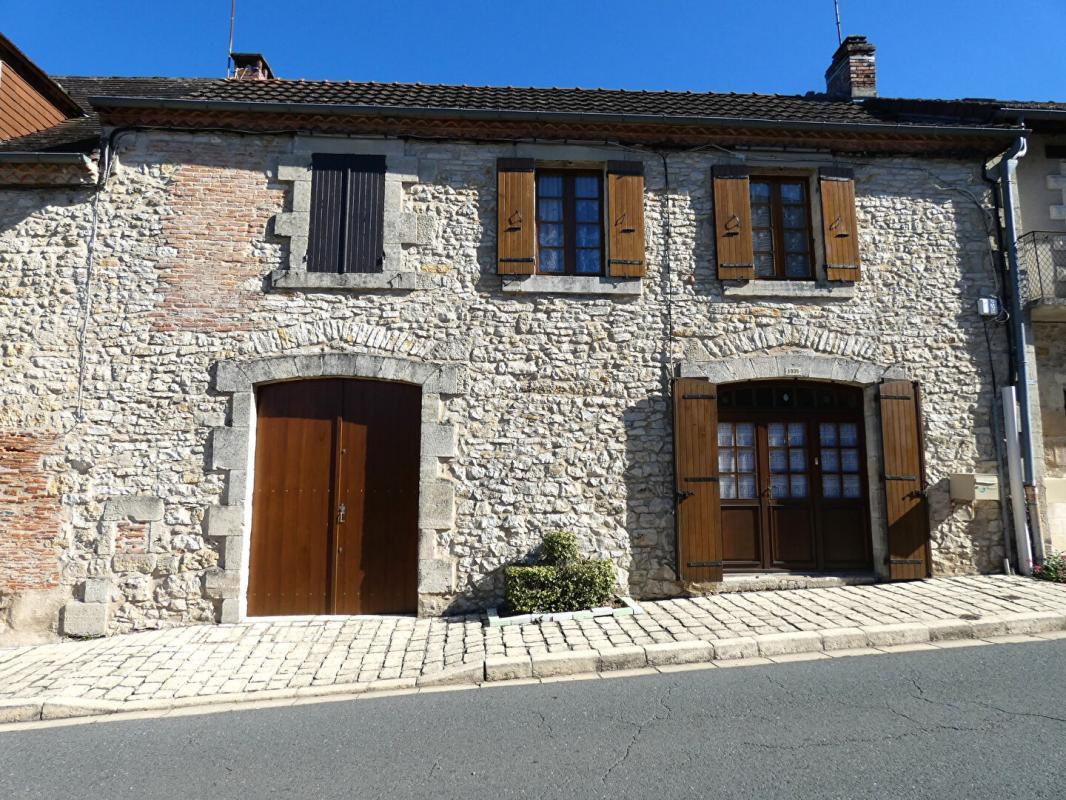 Maison à vendre, 76m², Hautefort