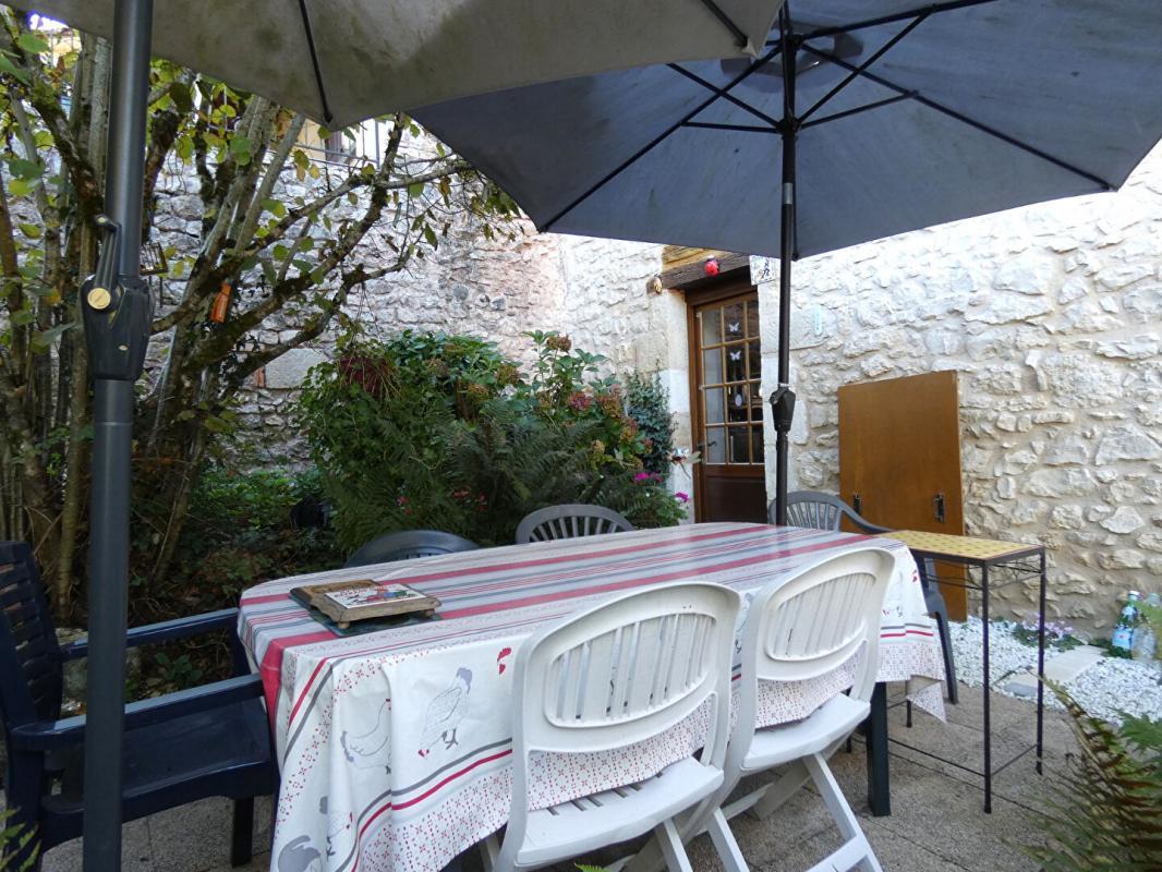 Maison à vendre, 76m², Hautefort