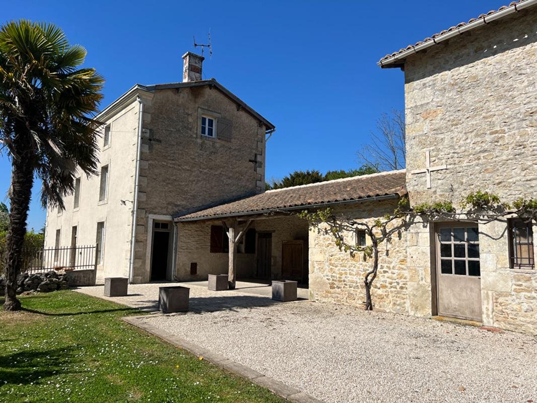 Maison à vendre, 215m², Nanteuil