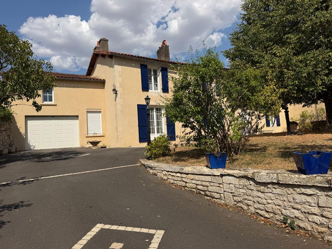 Maison à vendre, 161m², Nanteuil