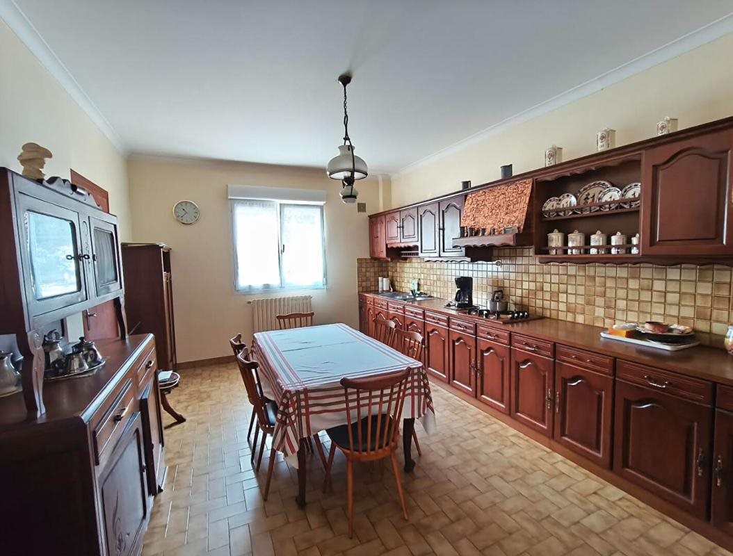 Maison à vendre, 186m², Châteauneuf-du-Faou