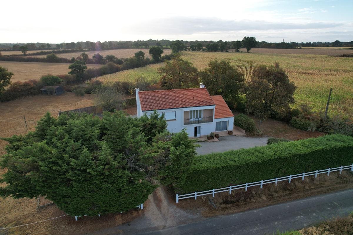 Maison à vendre, 185m², Saint-Hilaire-de-Chaléons