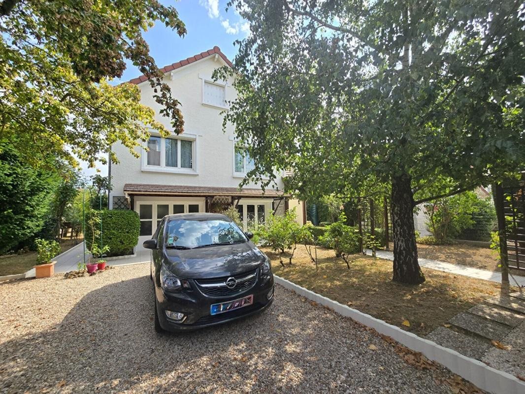 Maison à vendre, 136m², Brou-sur-Chantereine