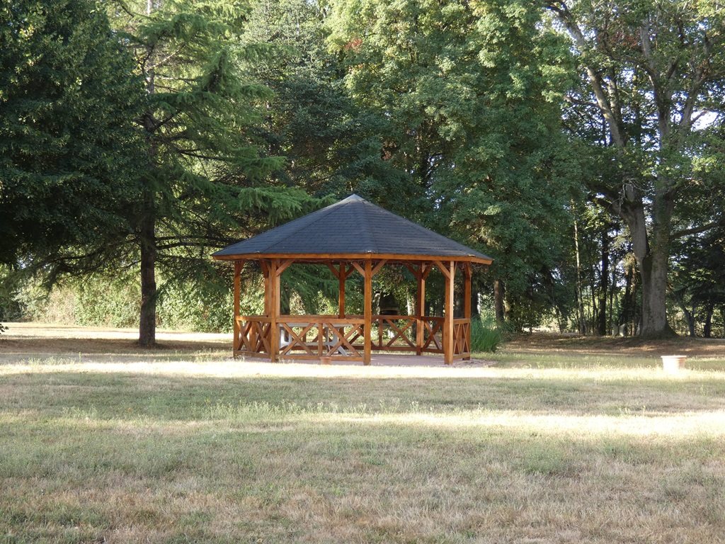 Maison à vendre, 638m², Villeloin-Coulangé