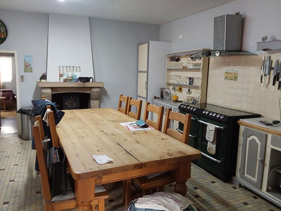 Maison à vendre, 142m², Rostrenen