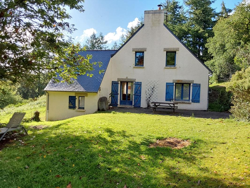 Maison à vendre, 176m², Lanrivain