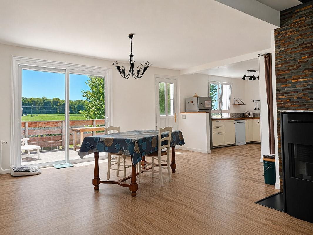 Maison à vendre, 118m², Vernantes