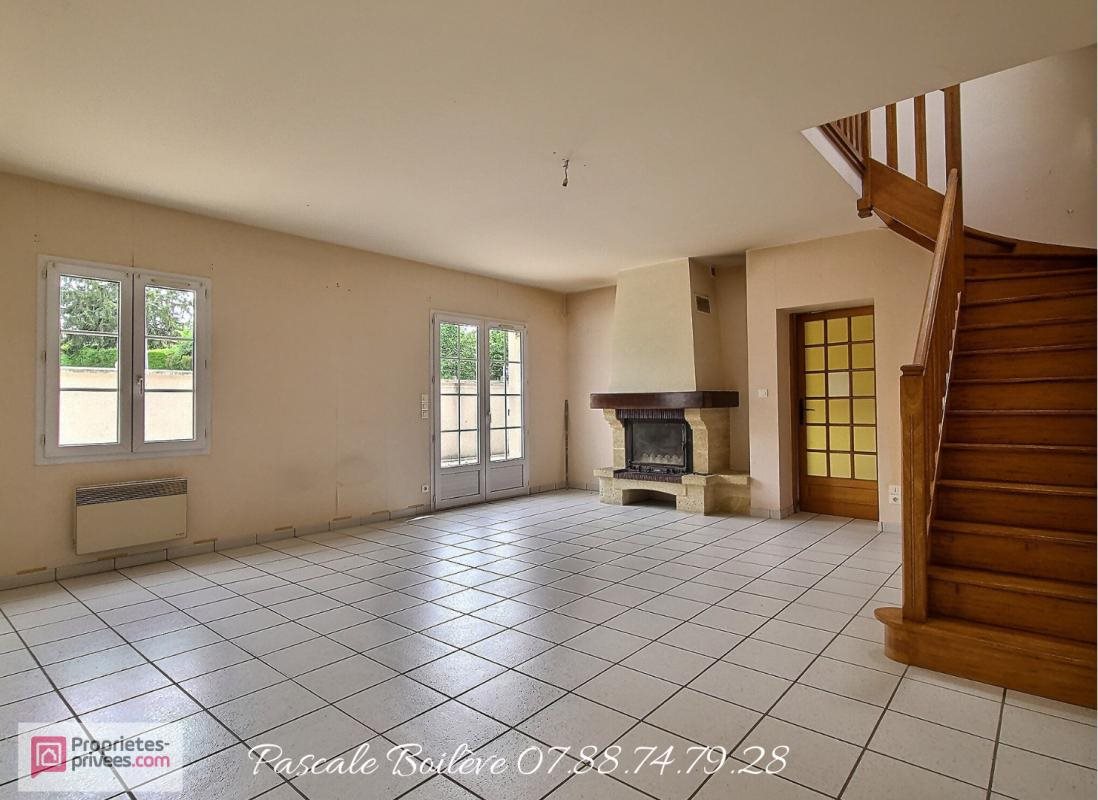 Maison à vendre, 90m², Vernoil-le-Fourrier