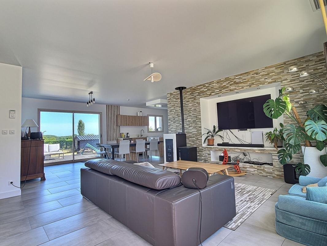 Maison à vendre, 107m², Vernoil-le-Fourrier