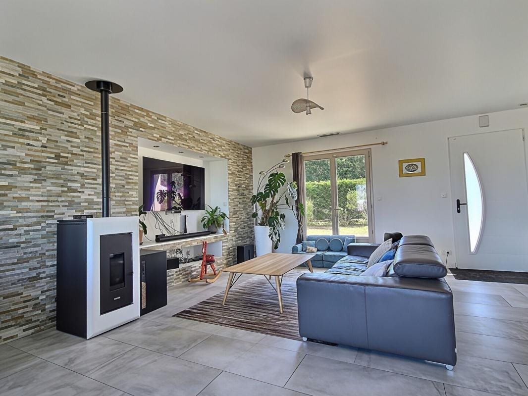 Maison à vendre, 107m², Vernoil-le-Fourrier