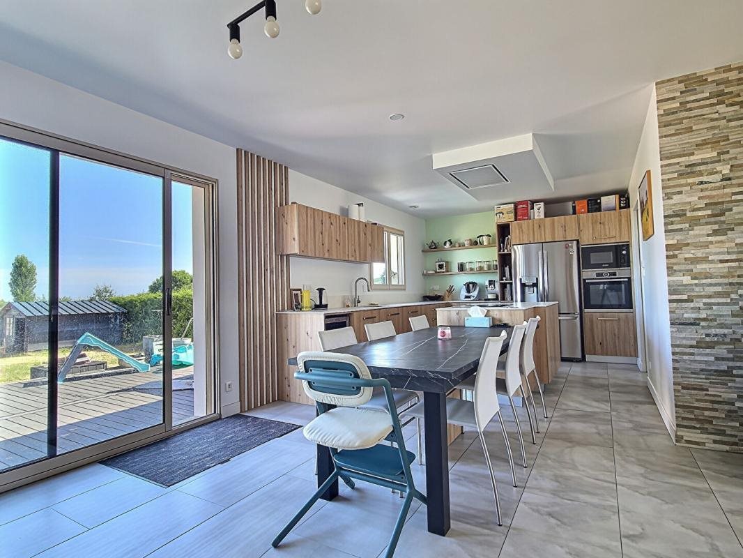 Maison à vendre, 107m², Vernoil-le-Fourrier