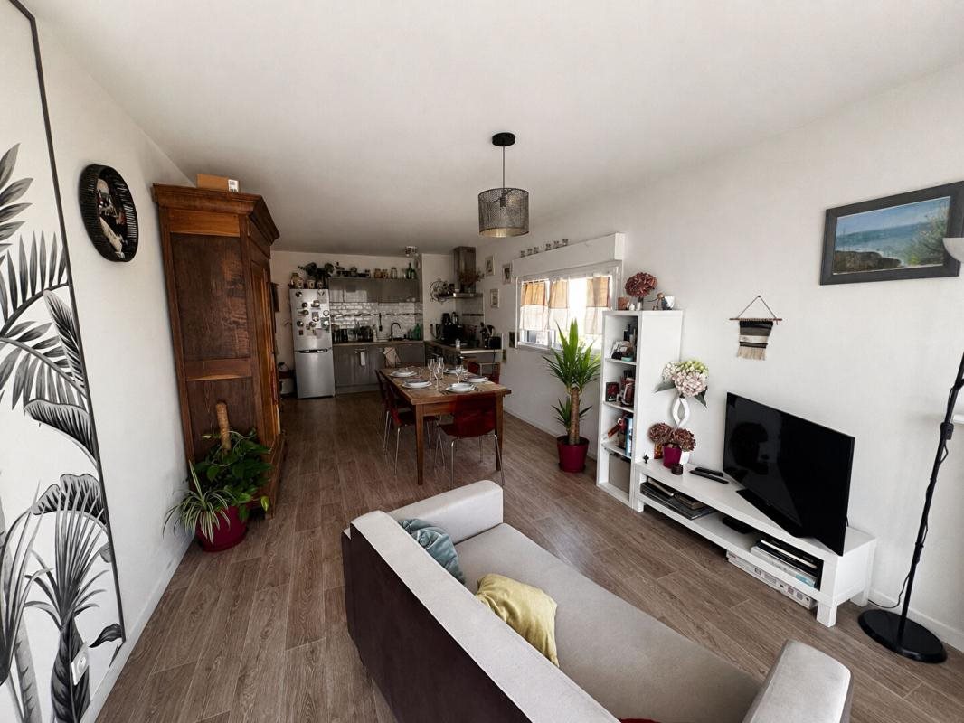 Appartement à vendre, 65m², Theix