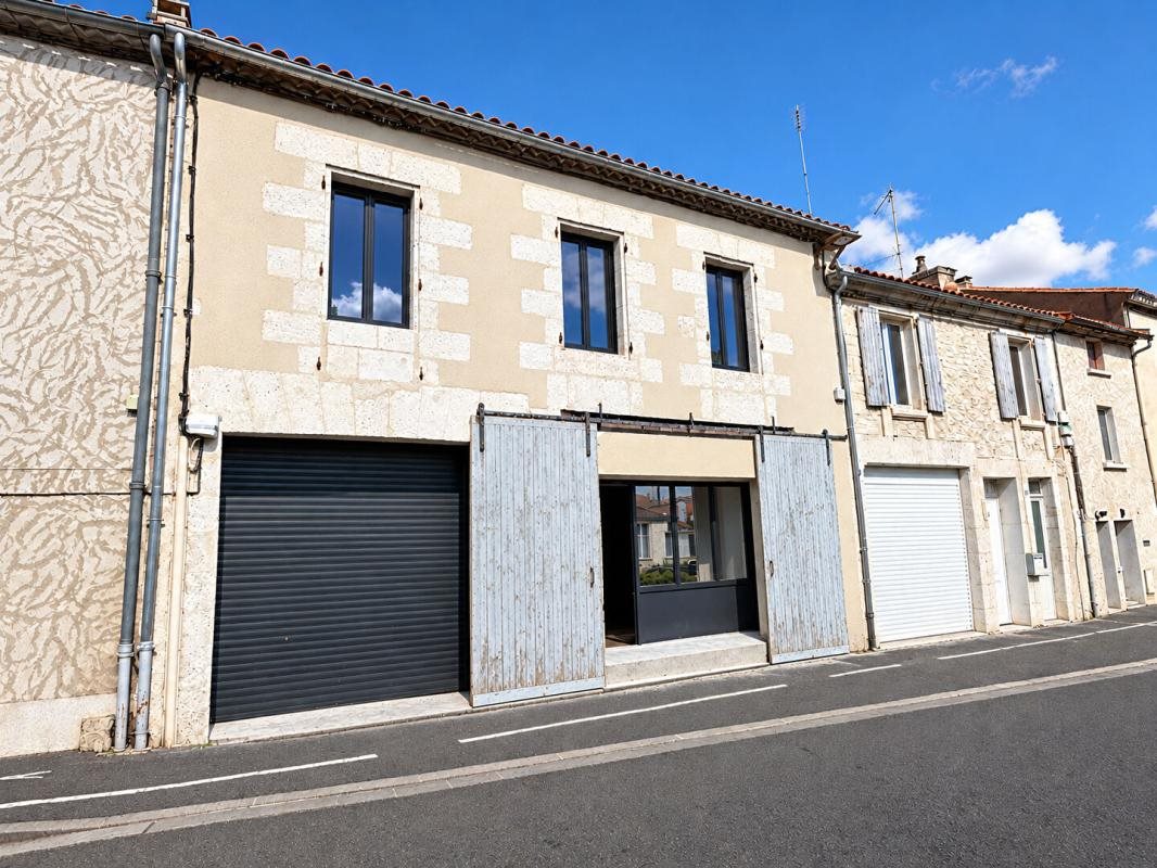 Maison à vendre, 161m², Gond-Pontouvre