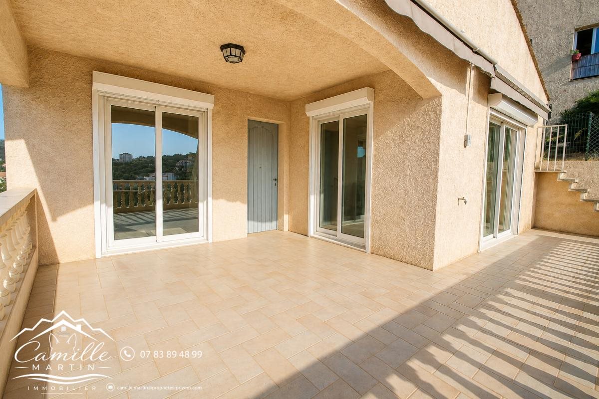 Maison à vendre, 251m², Saint-Raphaël