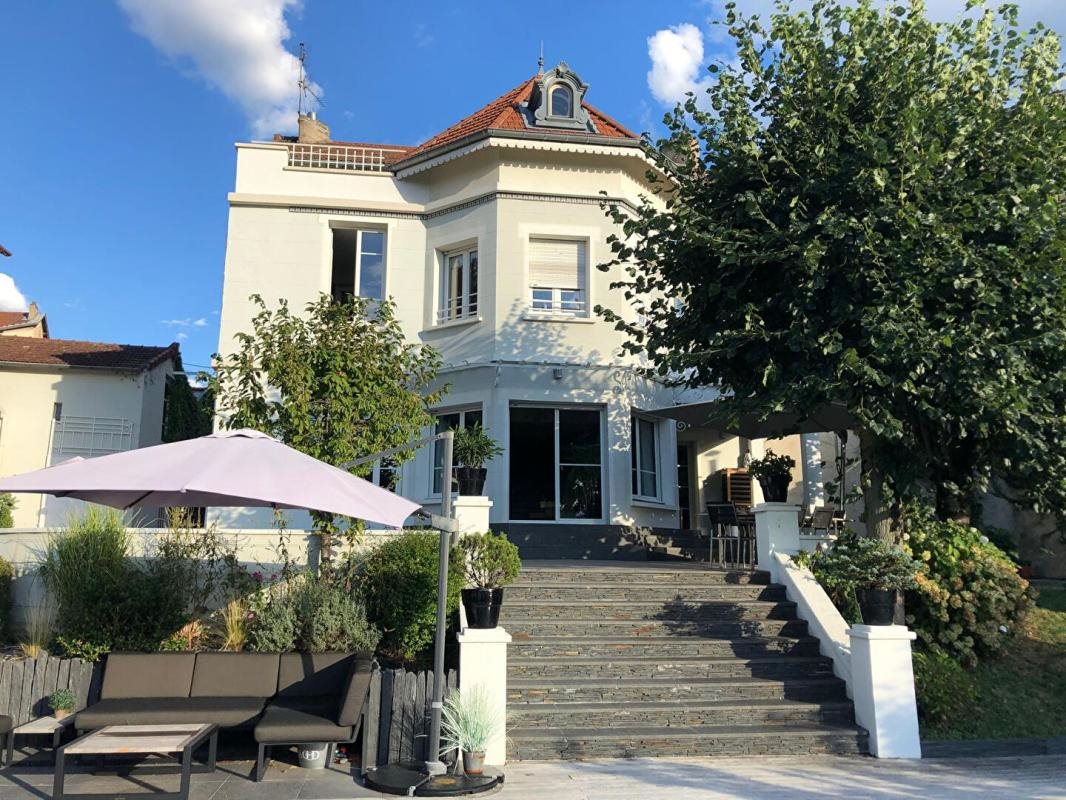 Maison à vendre, 275m², Saint-Étienne