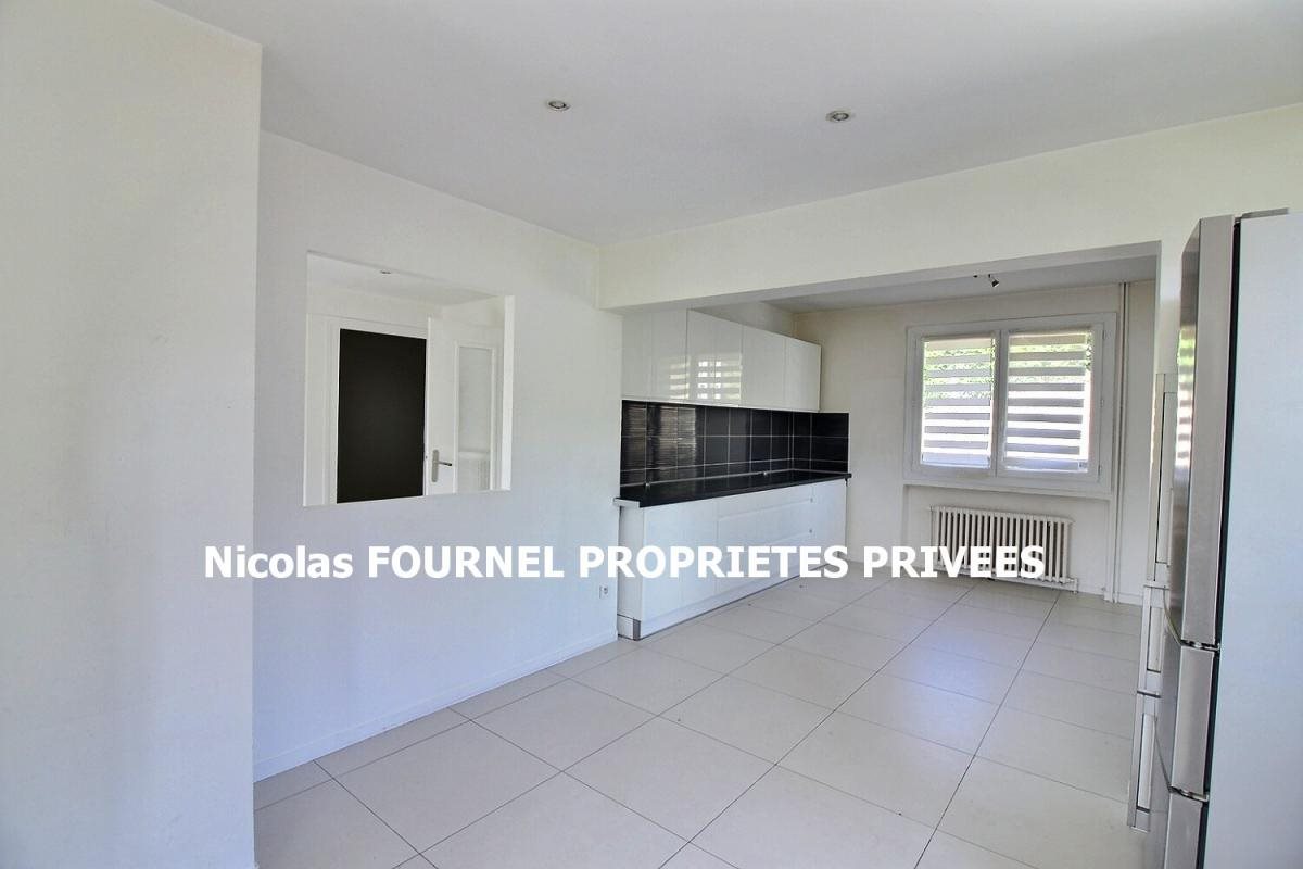 Maison à vendre, 231m², Le Chambon-Feugerolles