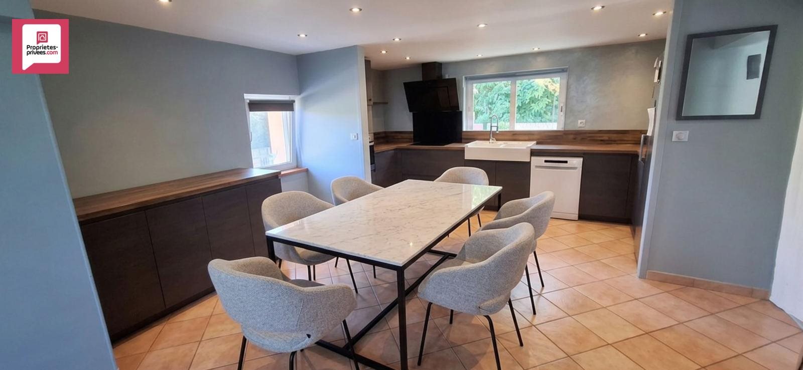 Maison à vendre, 220m², Saint-André-d'Huiriat