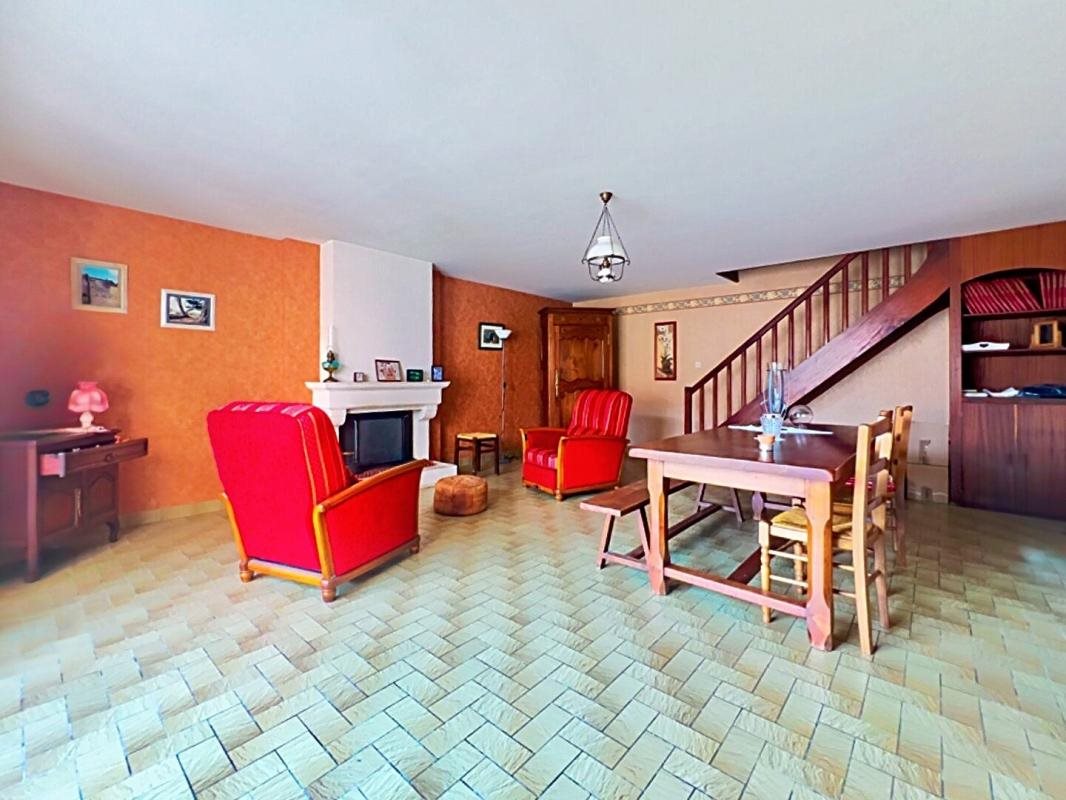 Maison à vendre, 122m², Montfaucon-Montigné